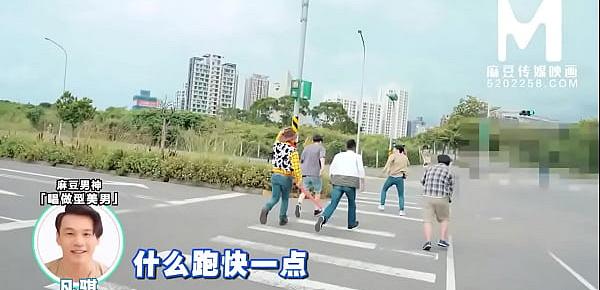  【国产】麻豆传媒作品MTVQ6-EP1恋爱巴士 免费观看